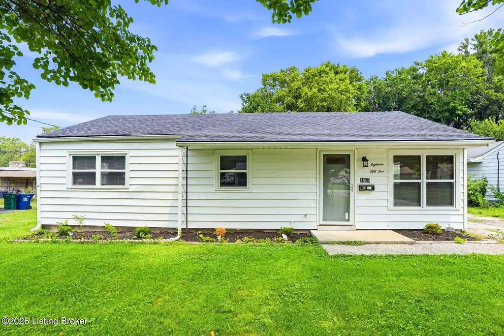 Photo of 1855 Heaton Rd, Louisville, KY 40216 (MLS # 1724981)