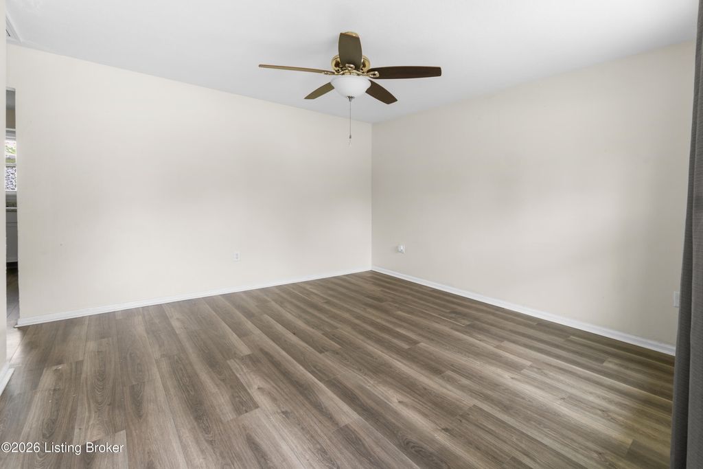 Photo of 1501 Sadie Ln, Louisville, KY 40216 (MLS # 1719325)