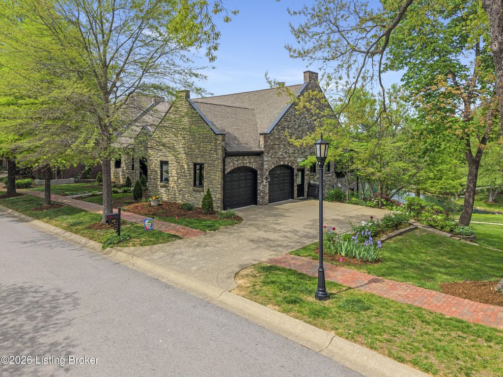 Photo of 213 Buckland Trace, Louisville, KY 40245 (MLS # 1716747)