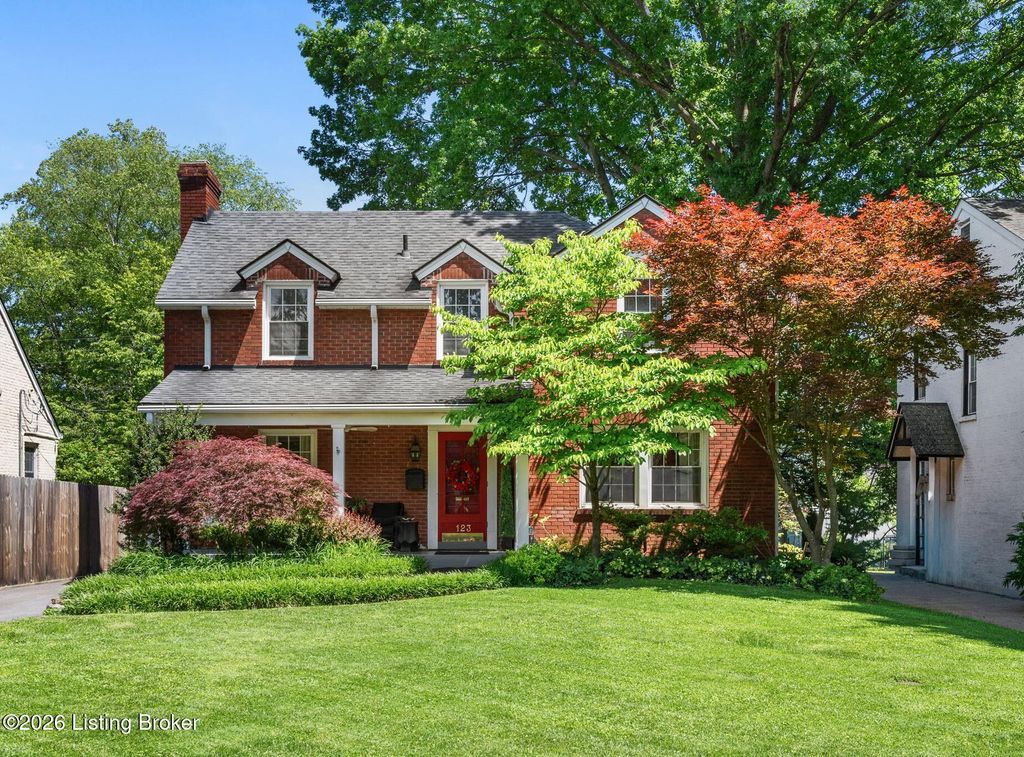 Photo of 123 Gibson Rd, Louisville, KY 40207 (MLS # 1717083)