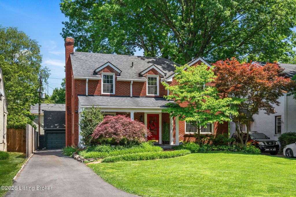 Photo of 123 Gibson Rd, Louisville, KY 40207 (MLS # 1717083)
