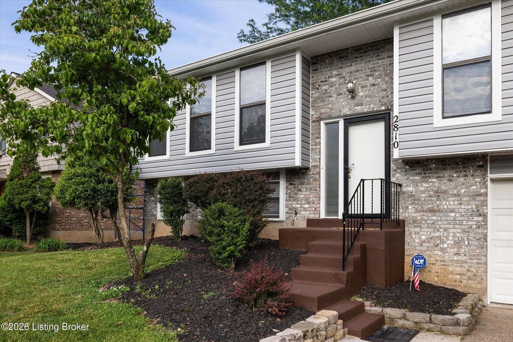 Photo of 2810 Six Mile Ln, Louisville, KY 40220 (MLS # 1718161)