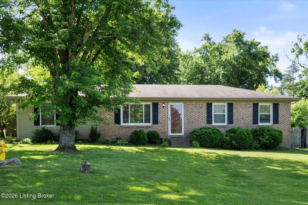 Photo of 3701 Wiano Dr, Crestwood, KY 40014 (MLS # 1718992)