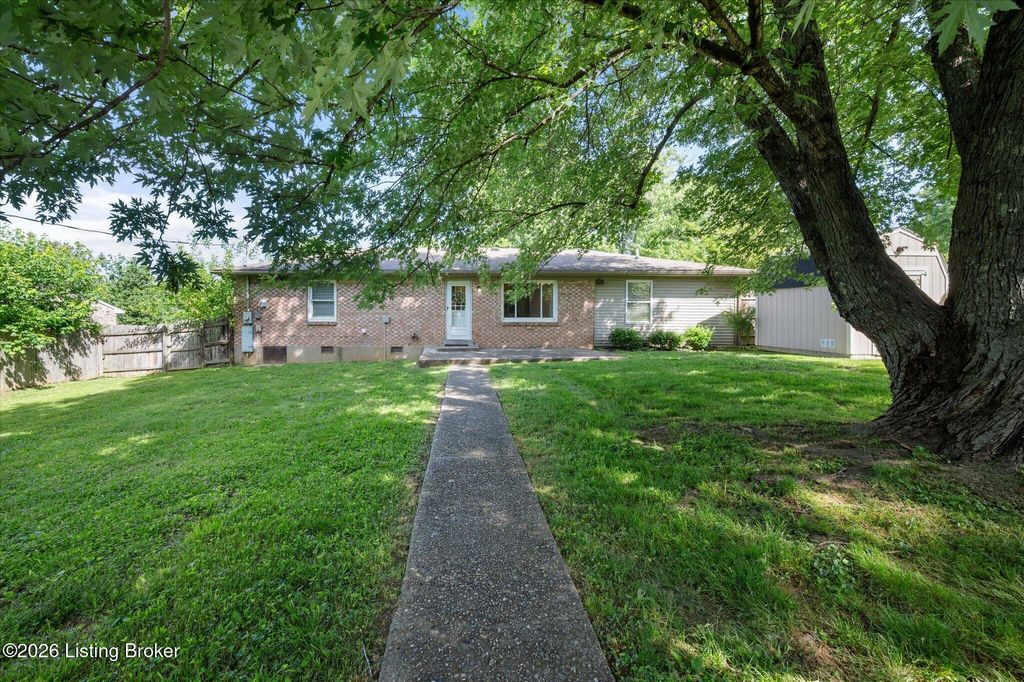 Photo of 3701 Wiano Dr, Crestwood, KY 40014 (MLS # 1718992)