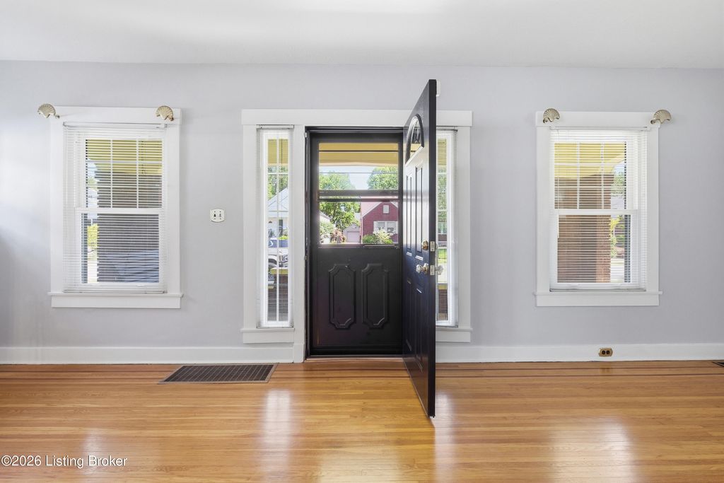 Photo of 214 McCready Ave, Louisville, KY 40206 (MLS # 1716295)