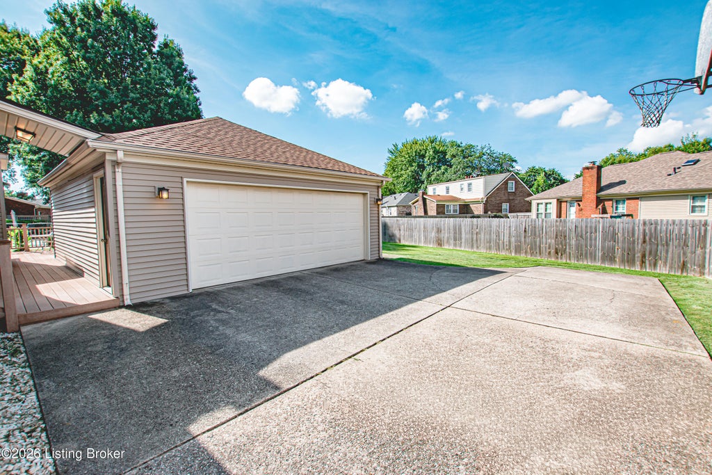 Photo of 3352 Eastside Dr, Louisville, KY 40220 (MLS # 1727404)
