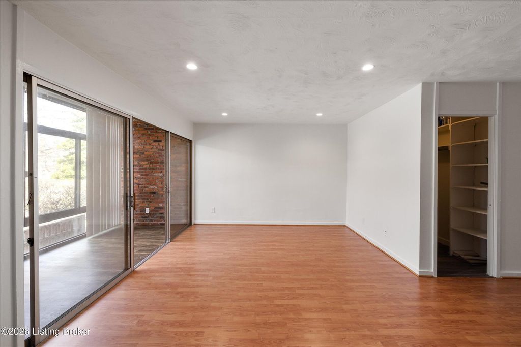 Photo of 1040 Cherokee Rd #E4, Louisville, KY 40204 (MLS # 1710132)