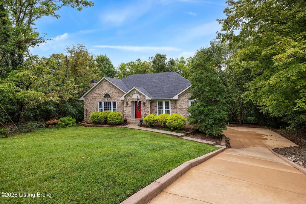 Photo of 5401 Tarrant Ln, Crestwood, KY 40014 (MLS # 1729229)
