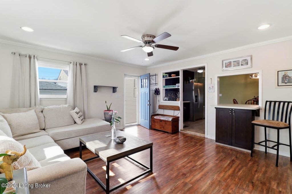 Photo of 1357 Trinity Park Dr, Louisville, KY 40213 (MLS # 1710353)