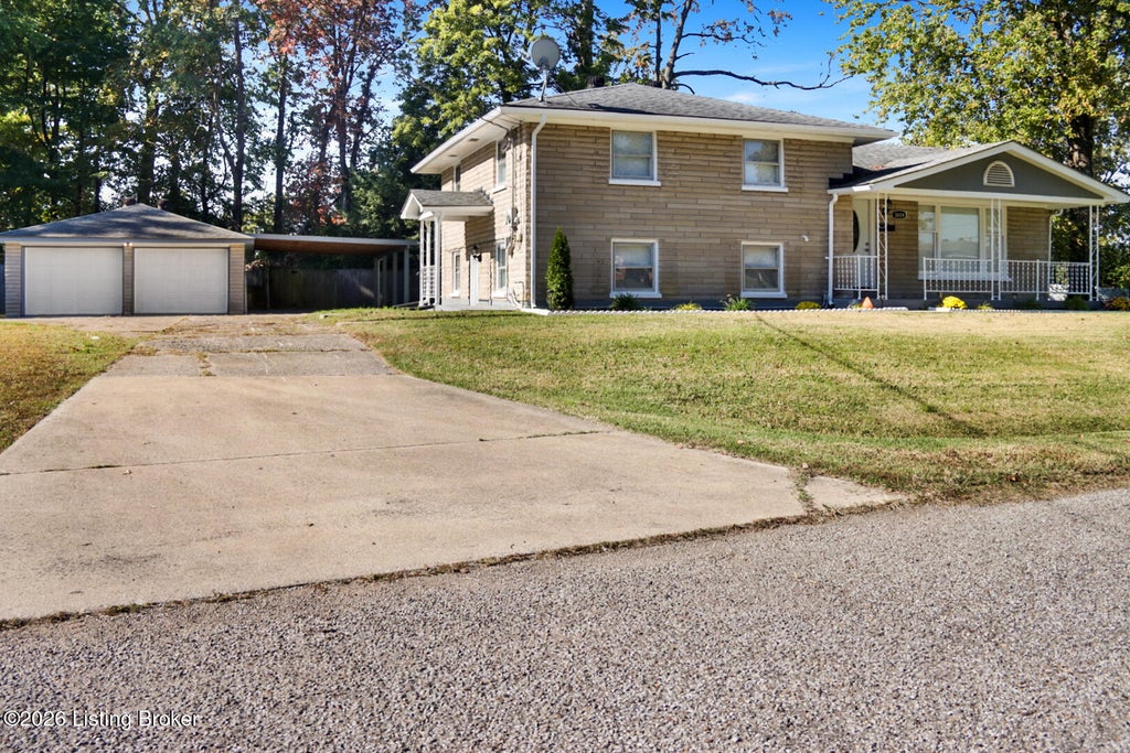 Photo of 3604 Otter Ct, Louisville, KY 40219 (MLS # 1732801)