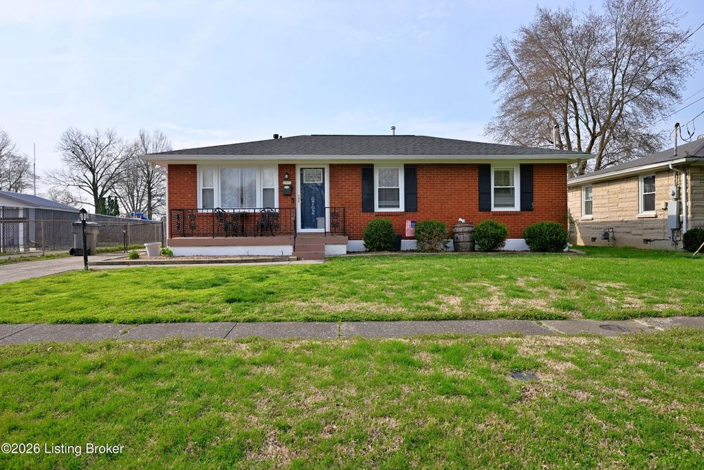 Photo of 6702 Fenway Rd, Louisville, KY 40258 (MLS # 1712080)
