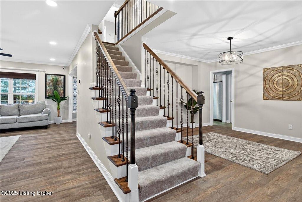 Photo of 6015 Sweetbay Dr, Crestwood, KY 40014 (MLS # 1710533)