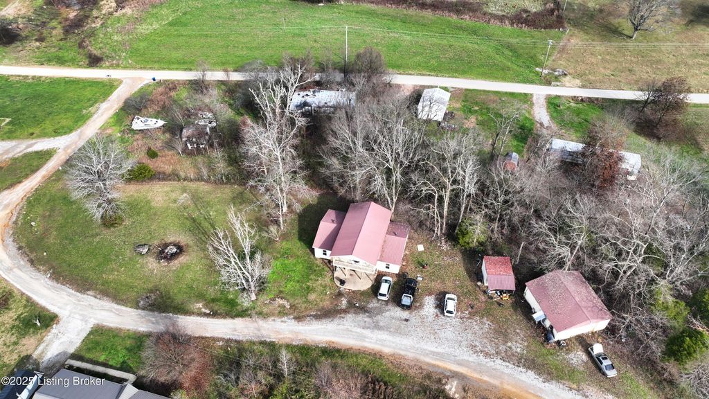 Photo of 1564 Miller Rd, Campbellsville, KY 42718 (MLS # 1704646)