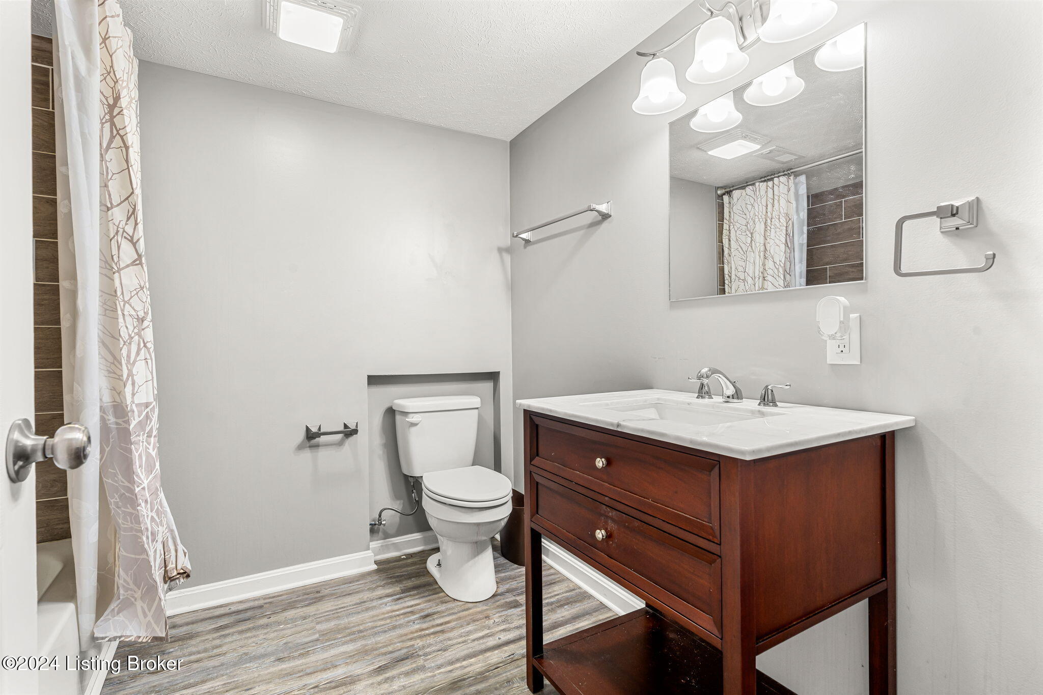 909 Seminole Rd, Radcliff, Kentucky image 37