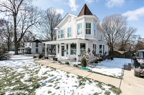 320 S Third St, Bardstown, KY 40004 - #: 1687501