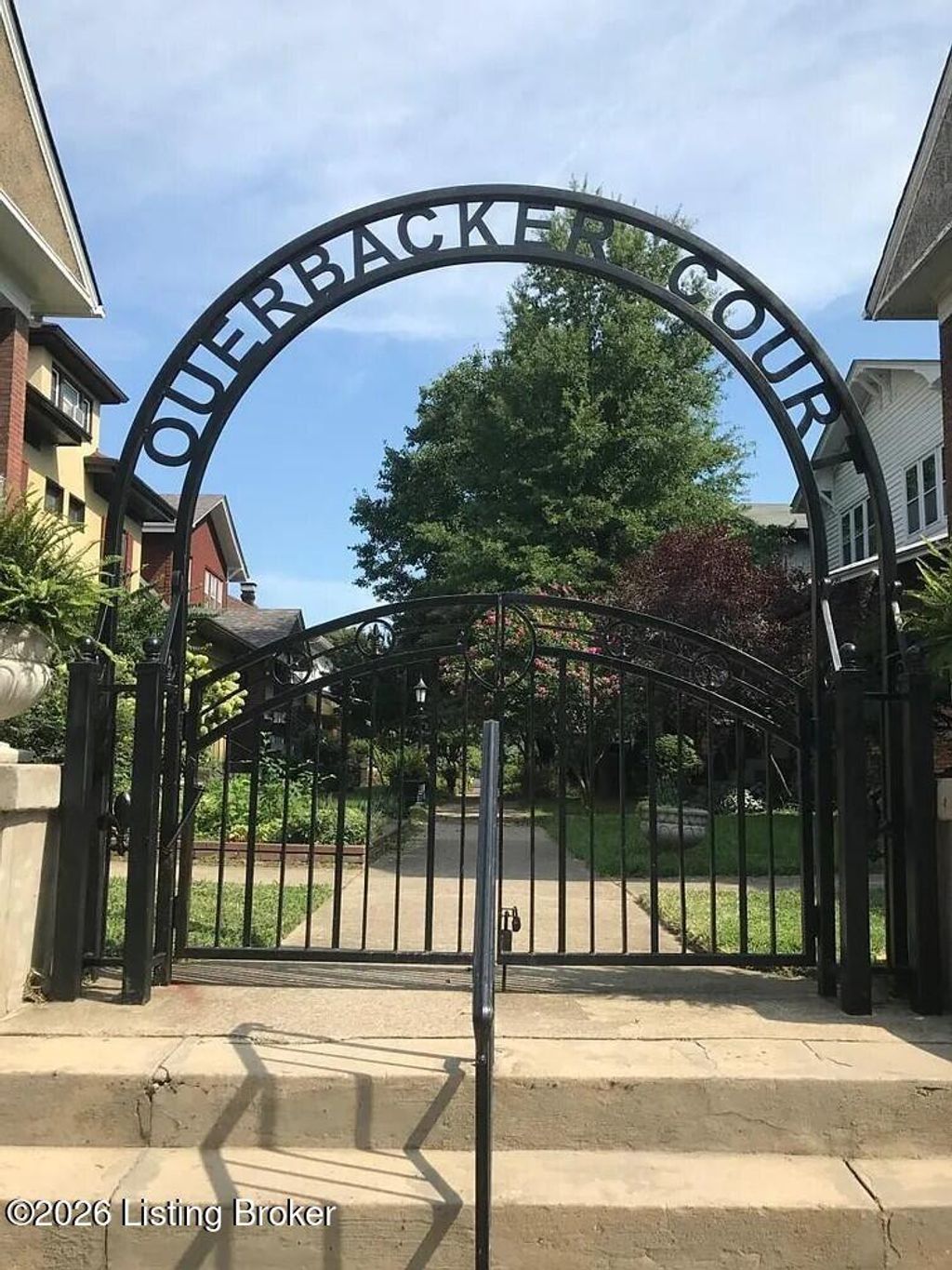 Photo of 1382 Ouerbacker Ct, Louisville, KY 40208 (MLS # 1713854)