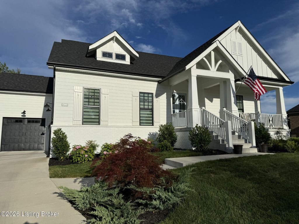 Photo of 17801 Shakes Creek Dr, Louisville, KY 40023 (MLS # 1712317)