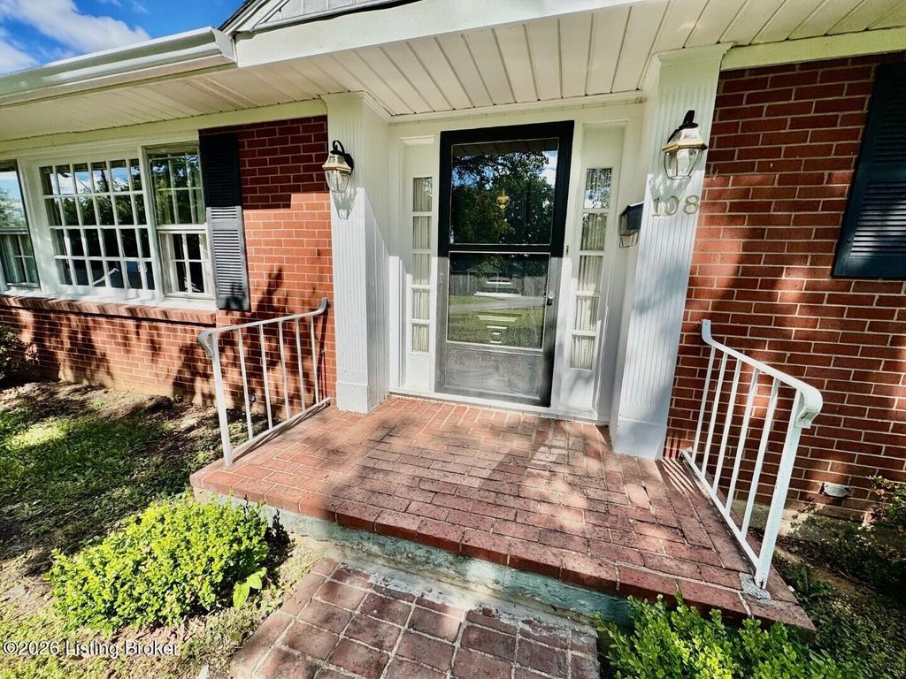 Photo of 108 Fair Dr, Springfield, KY 40069 (MLS # 1718462)