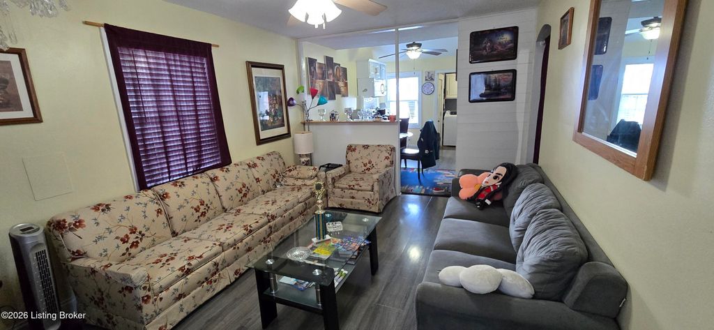 Photo of 1332 Phyllis Ave, Louisville, KY 40215 (MLS # 1708254)