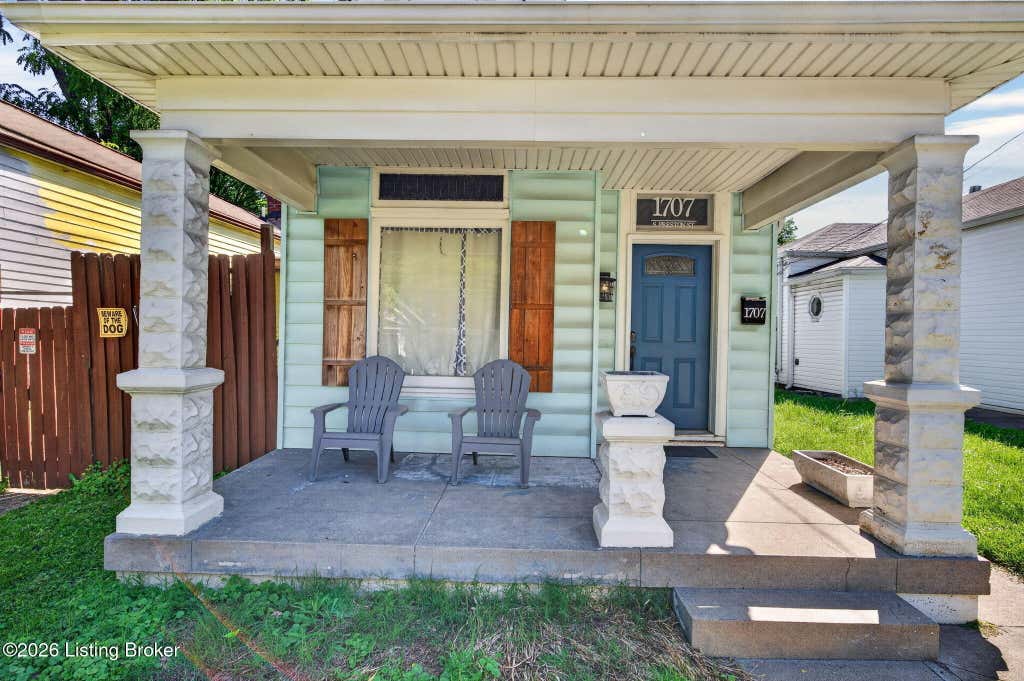 Photo of 1707 S Preston St, Louisville, KY 40217 (MLS # 1720302)