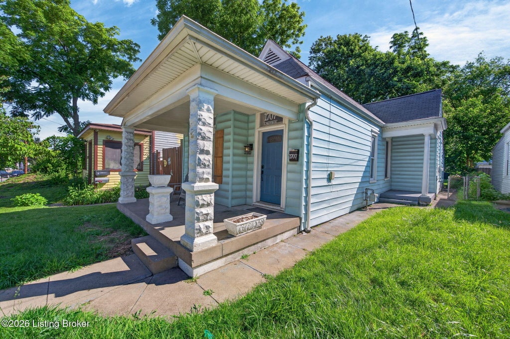 Photo of 1707 S Preston St, Louisville, KY 40217 (MLS # 1720302)
