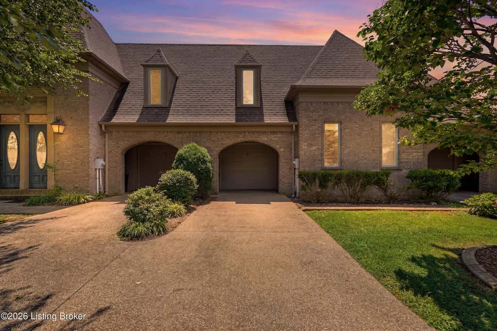 Photo of 115 Manor Ave #E, Bardstown, KY 40004 (MLS # 1723335)