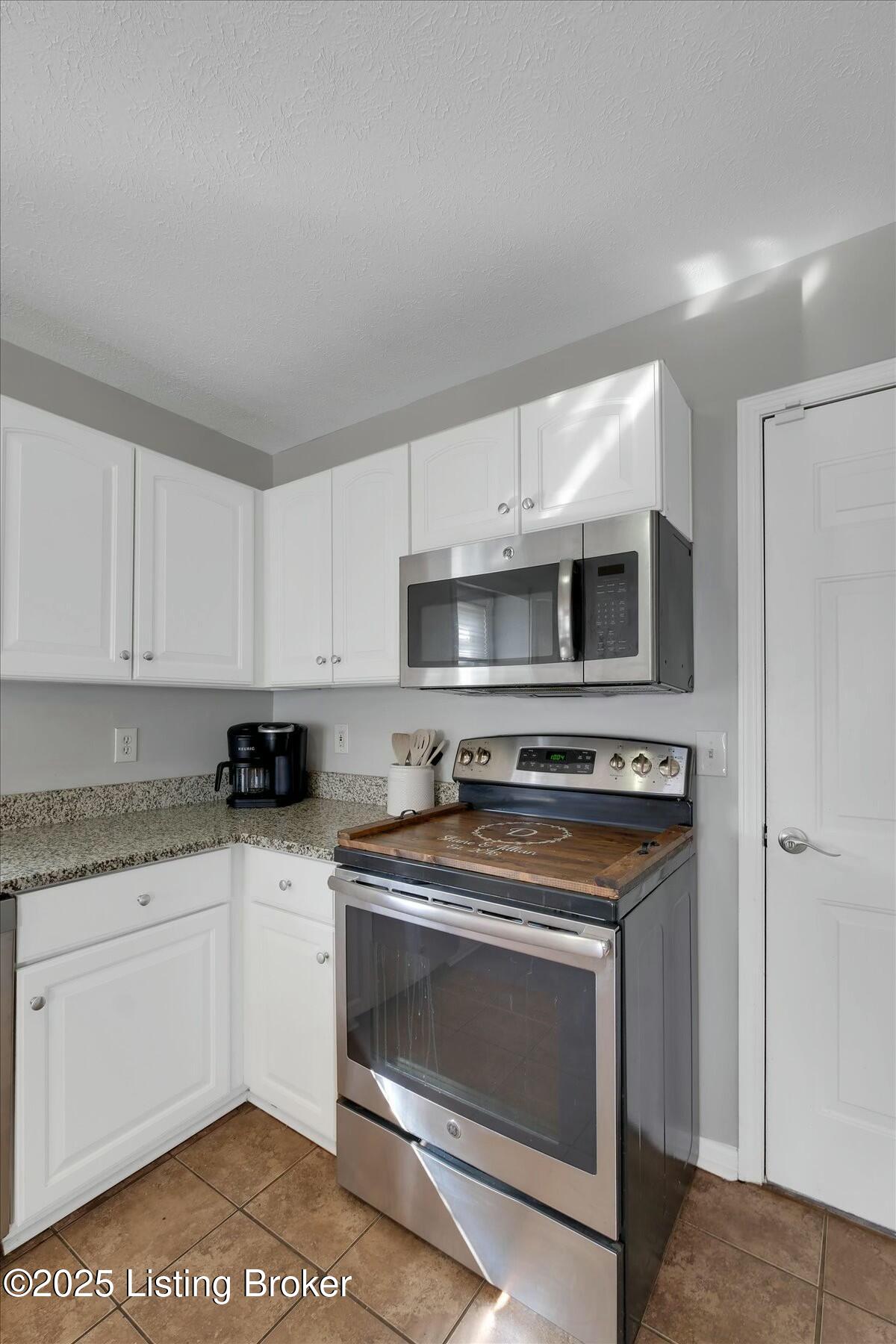 4213 Willowview Blvd, Louisville, Kentucky image 17