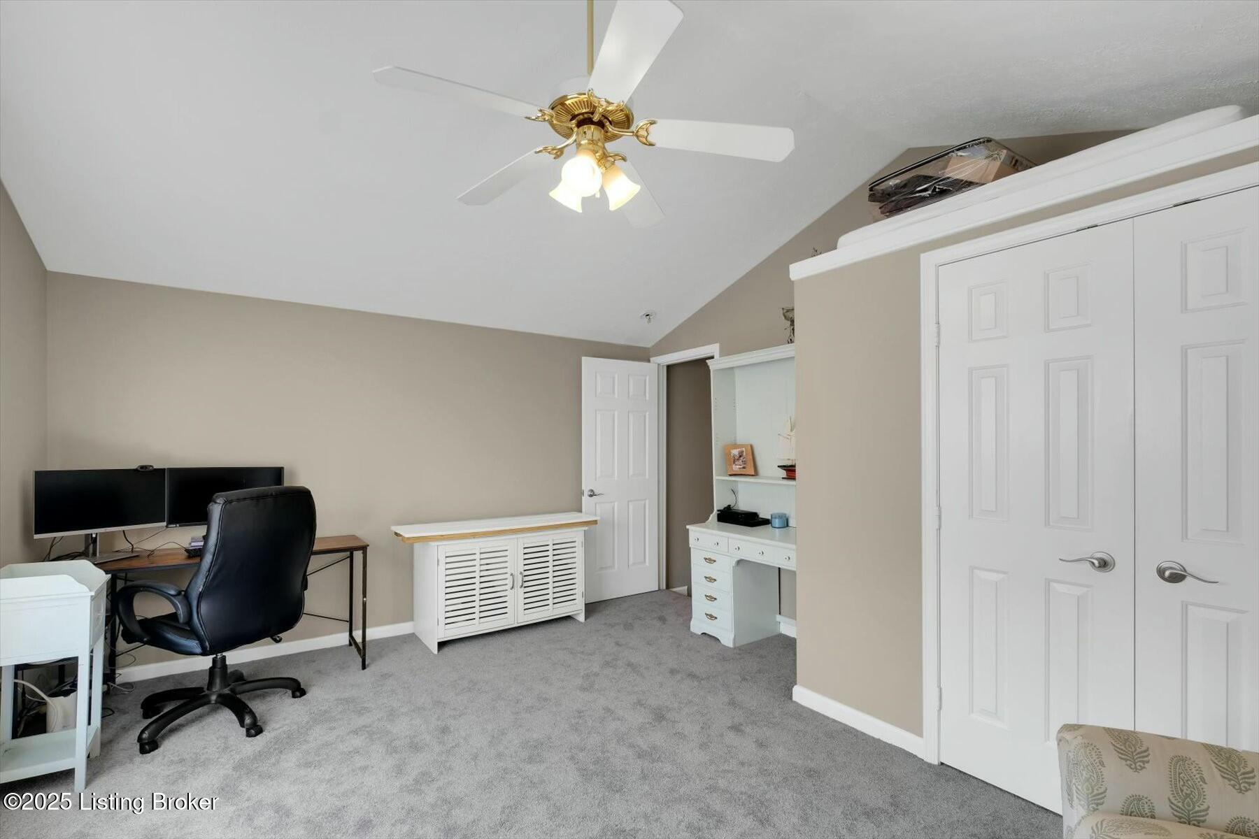 4213 Willowview Blvd, Louisville, Kentucky image 32