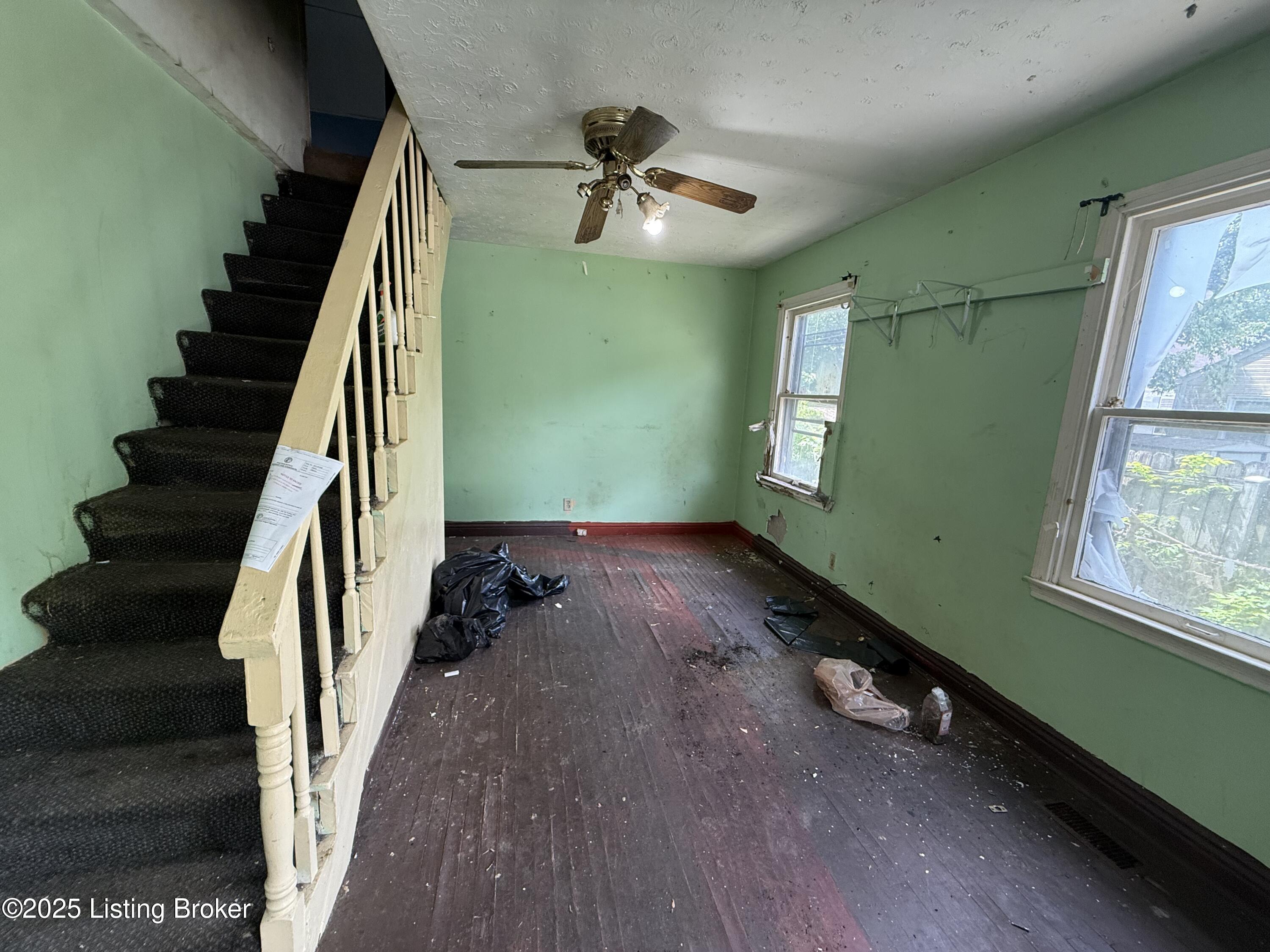 1126 Euclid Ave, Louisville, Pennsylvania image 6