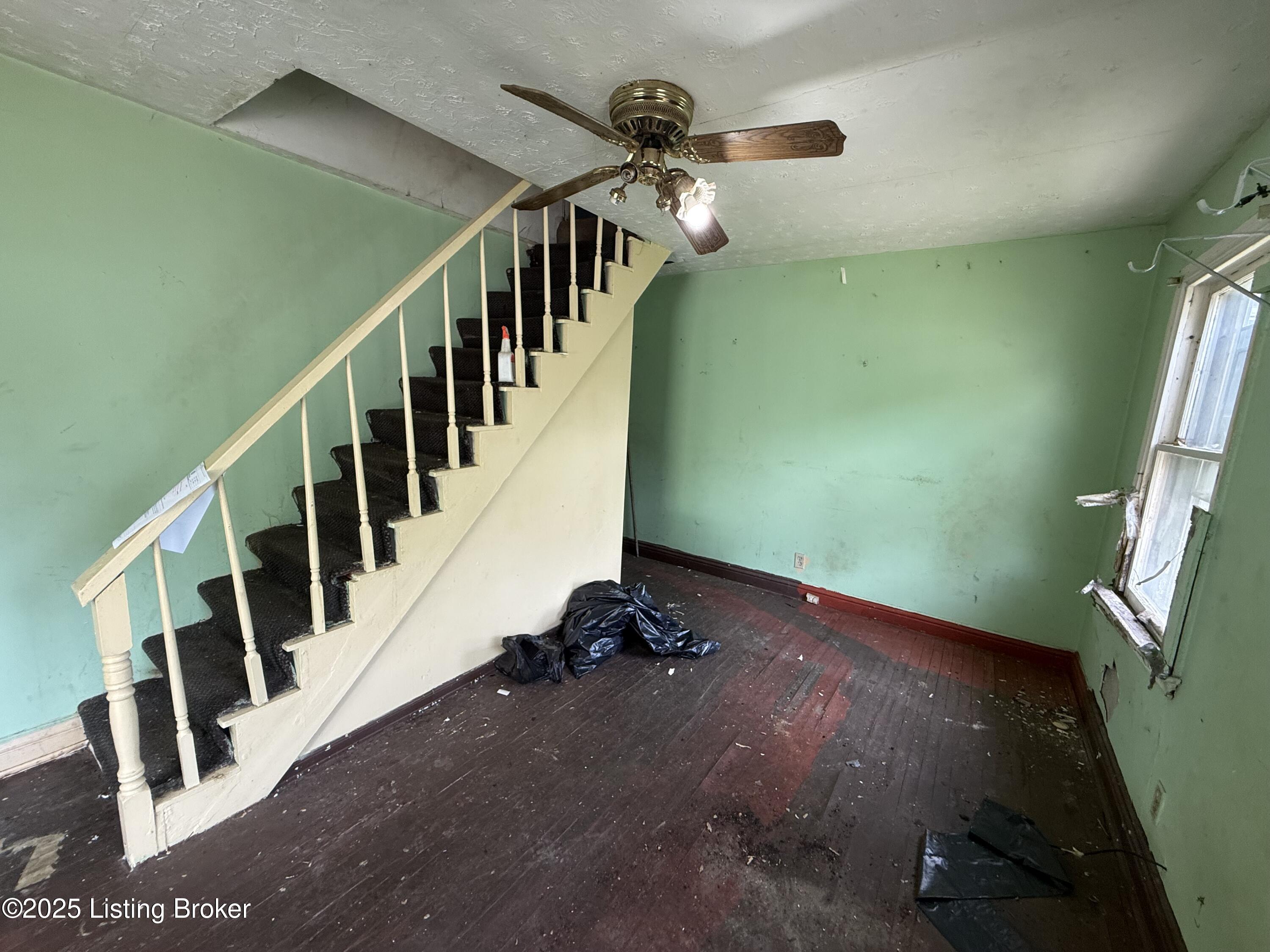 1126 Euclid Ave, Louisville, Pennsylvania image 7
