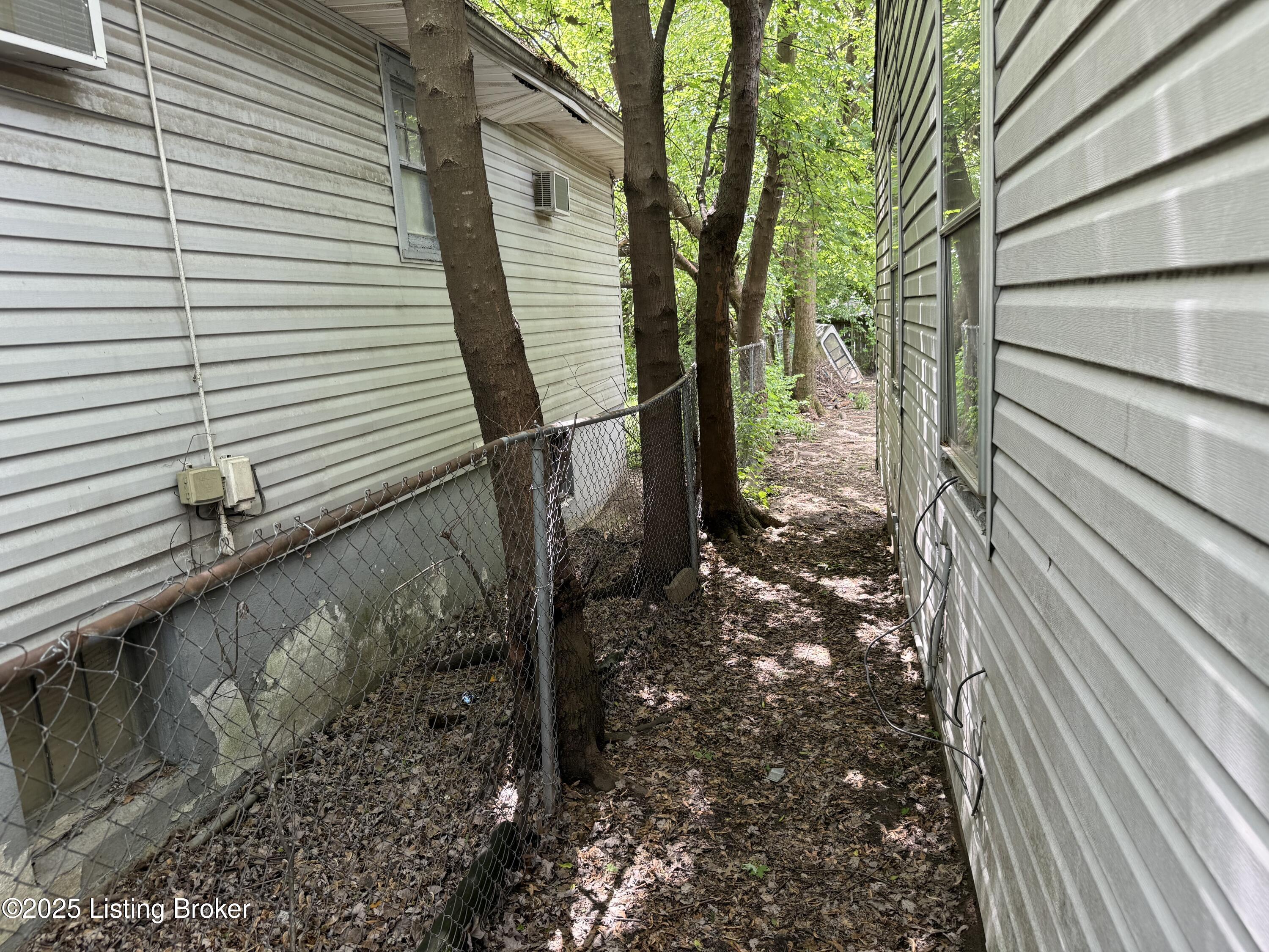 1126 Euclid Ave, Louisville, Pennsylvania image 20