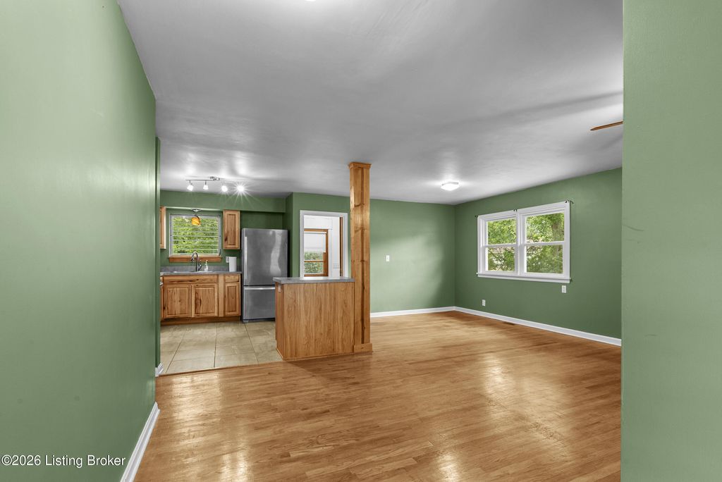 Photo of 9103 Waltlee Rd, Louisville, KY 40291 (MLS # 1722956)