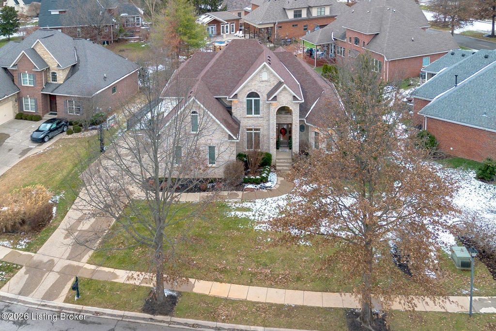 Photo of 7627 Ashleywood Dr, Louisville, KY 40241 (MLS # 1707397)