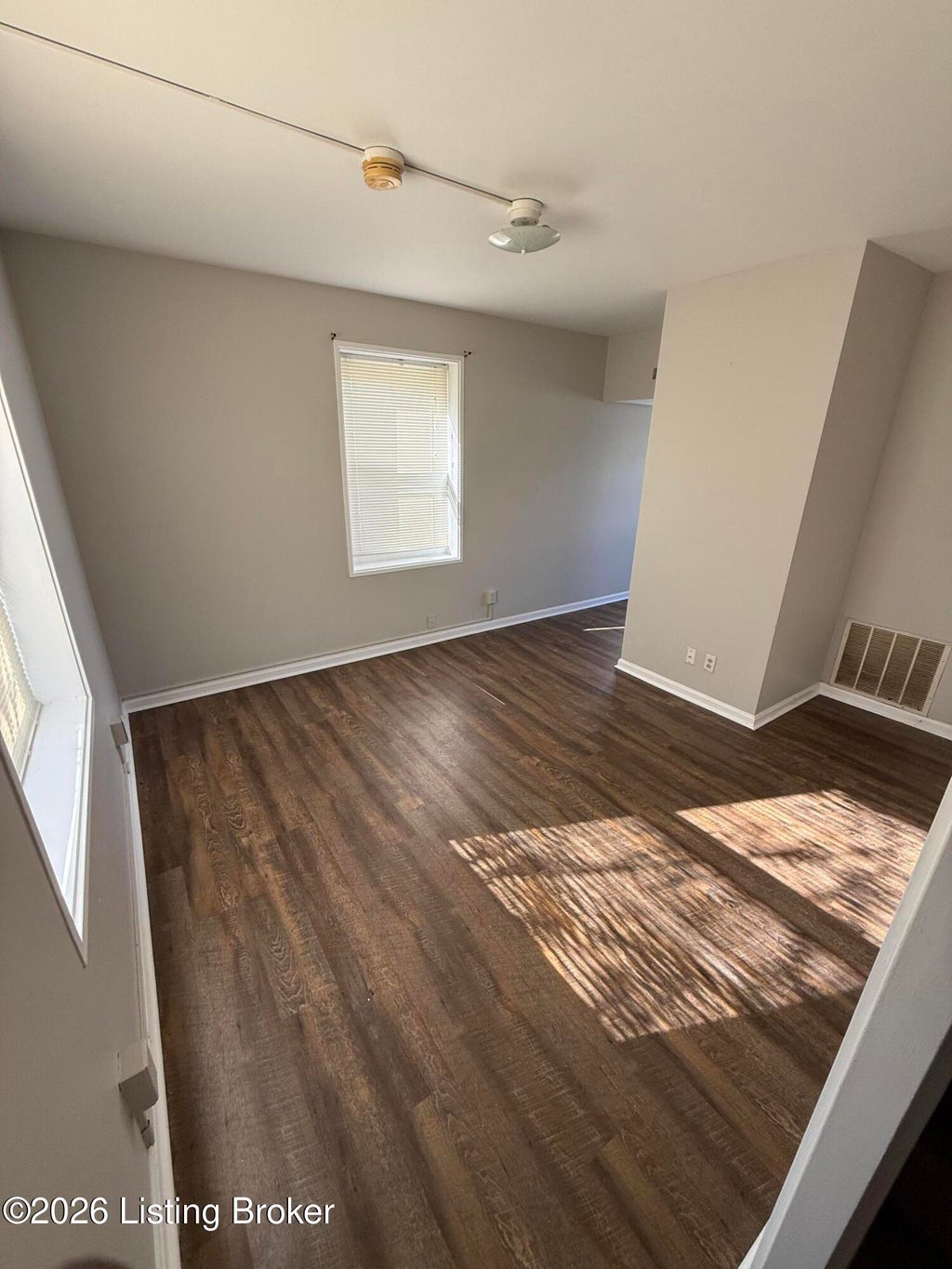 Photo of 1811 La Salle Pl, Louisville, KY 40210 (MLS # 1729571)
