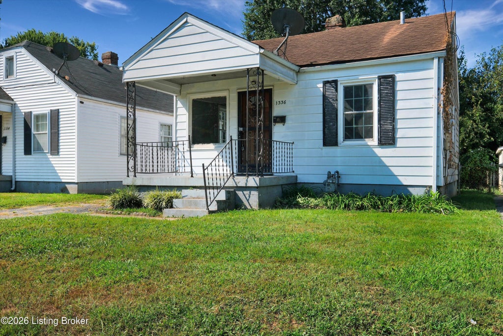 Photo of 1336 Thornberry Ave, Louisville, KY 40215 (MLS # 1727959)