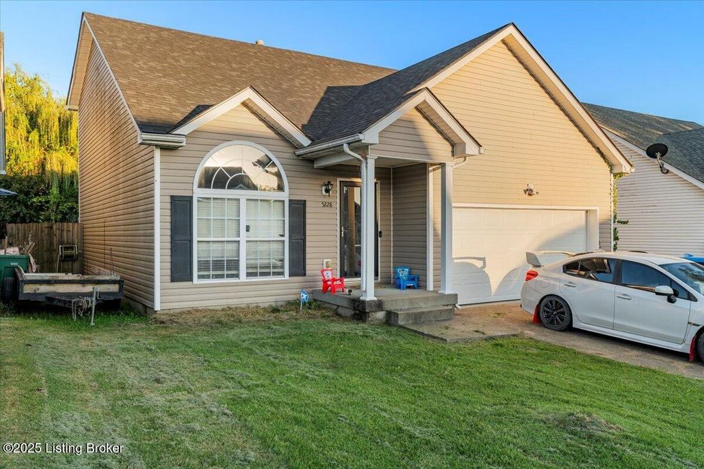 Photo of 5228 Cypress Ct, Shelbyville, KY 40065 (MLS # 1714750)