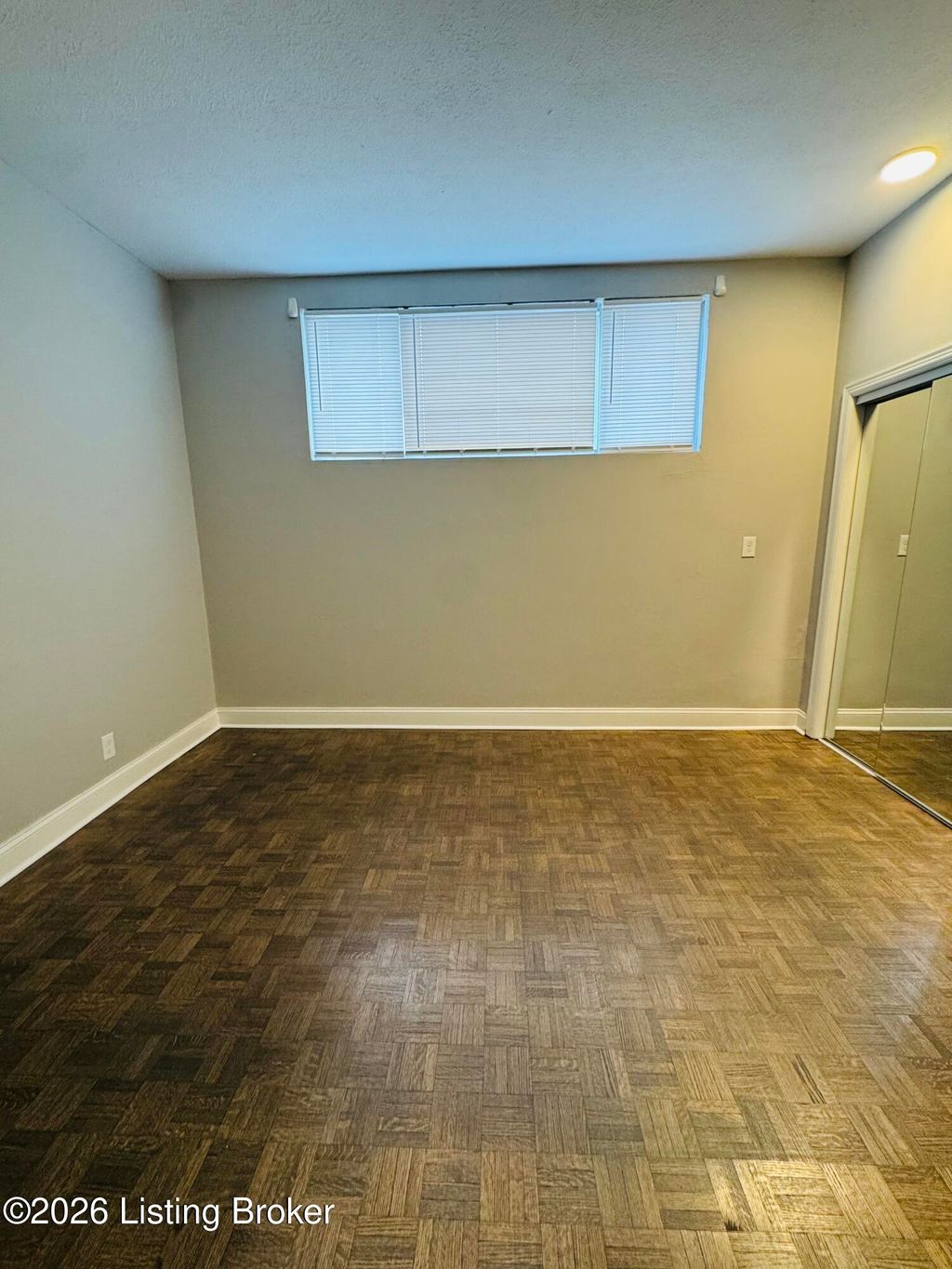 Photo of 153 Thierman Ln #105, Louisville, KY 40207 (MLS # 1706125)