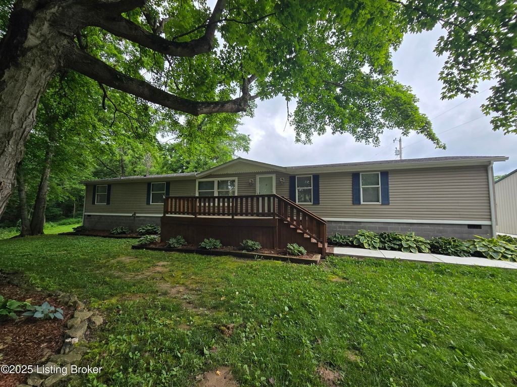 Photo of 2131 Ridge Rd, Shepherdsville, KY 40165 (MLS # 1715139)