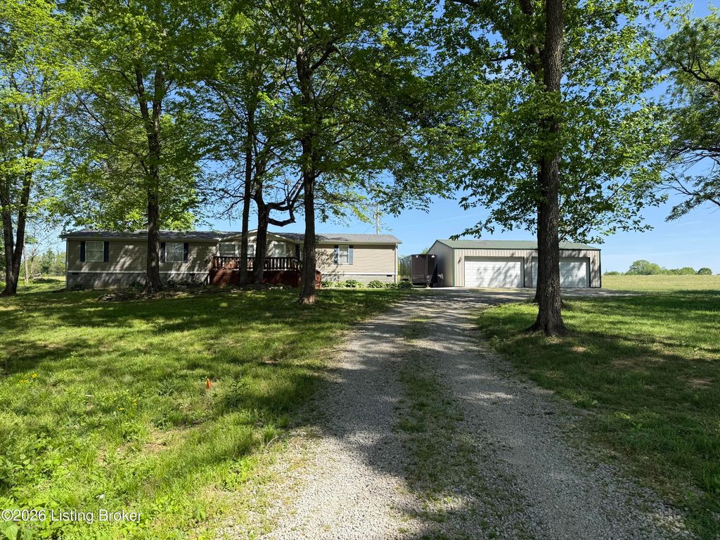 Photo of 2131 Ridge Rd, Shepherdsville, KY 40165 (MLS # 1715139)