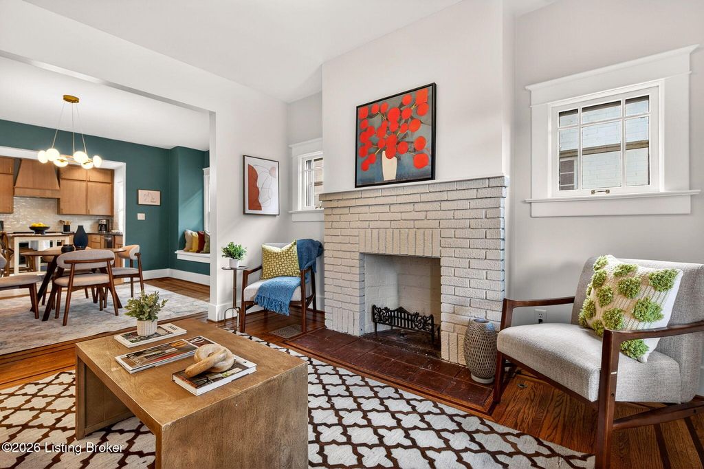 Photo of 1946 Roanoke Ave, Louisville, KY 40205 (MLS # 1711698)