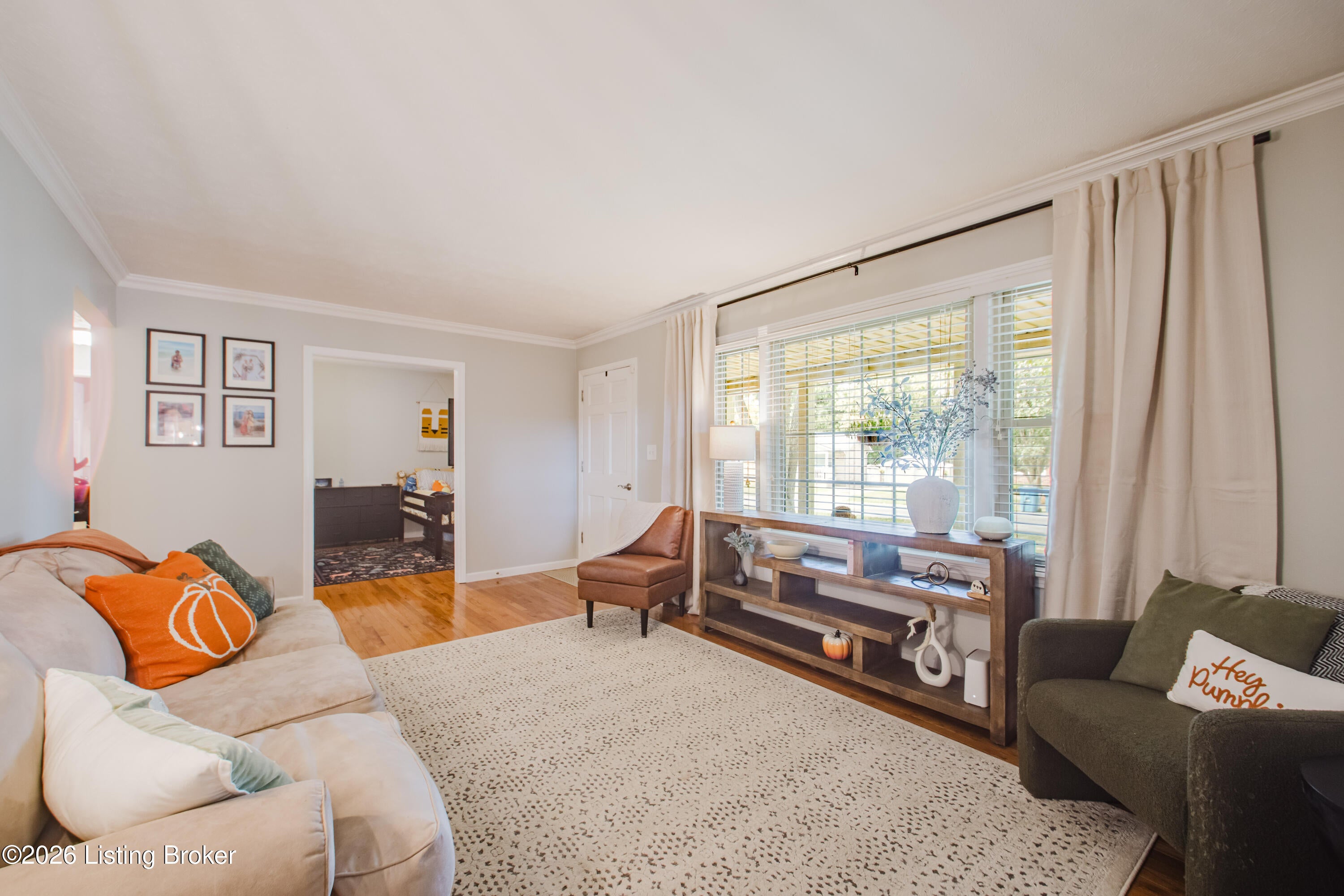 7106 Uranus Dr