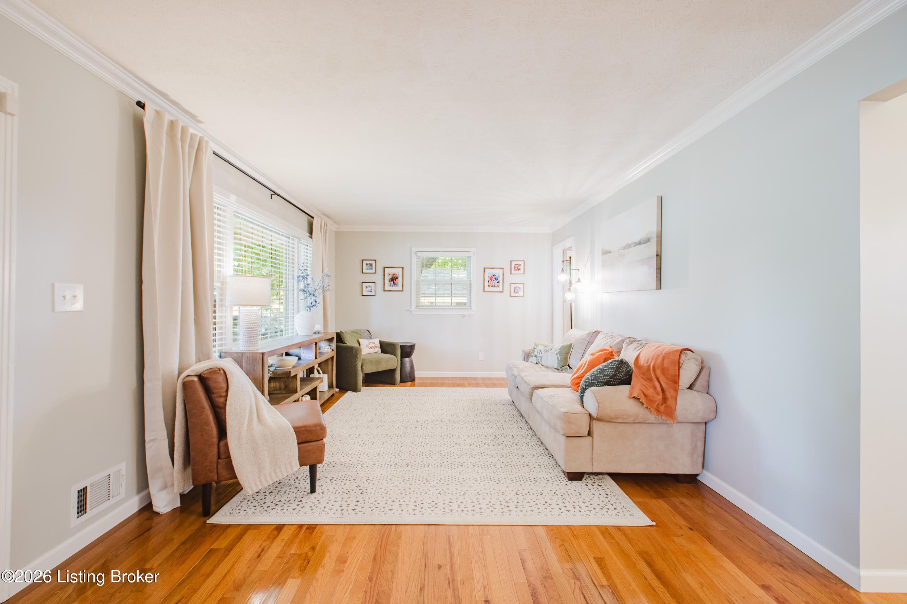7106 Uranus Dr