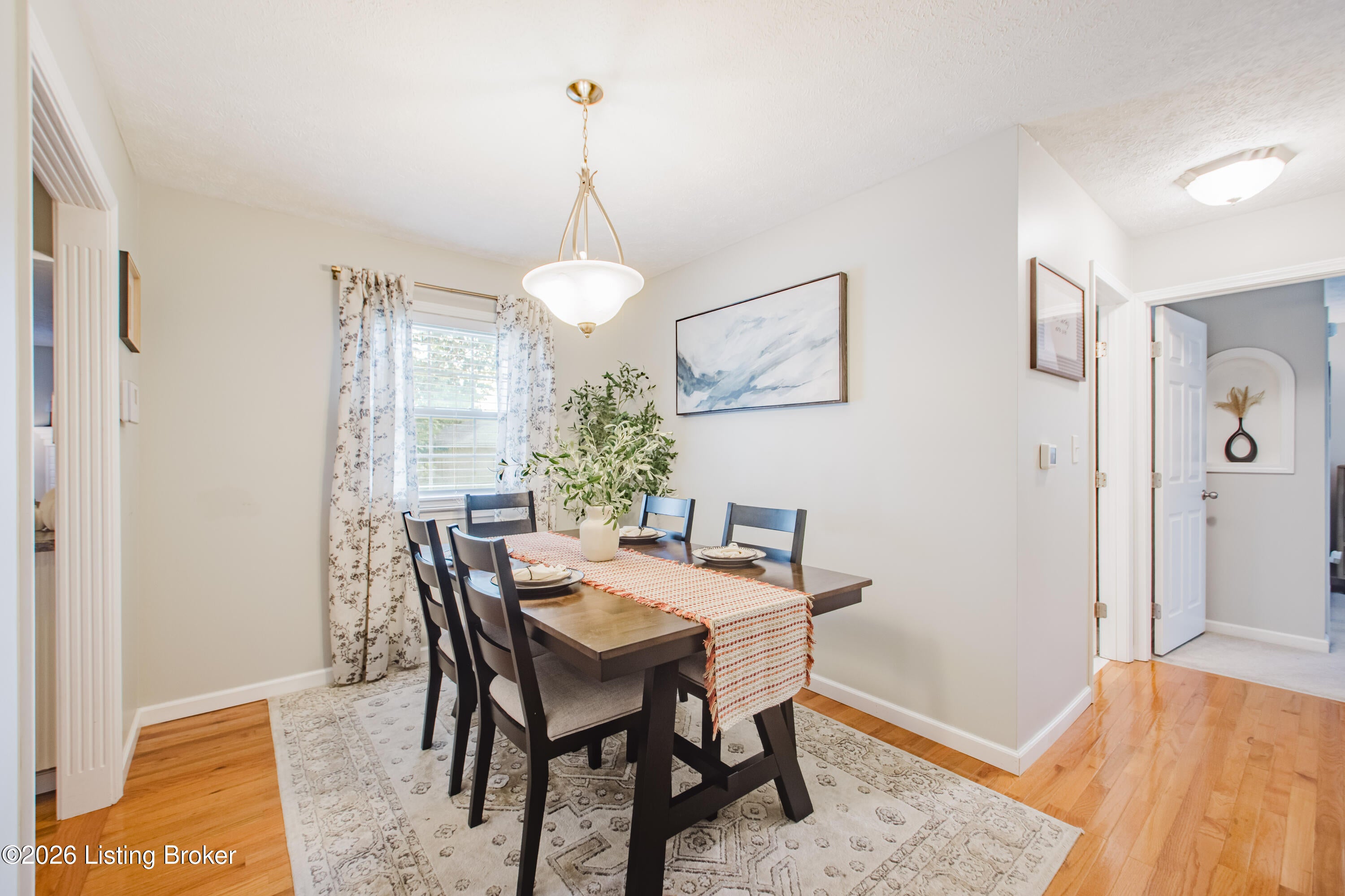 7106 Uranus Dr