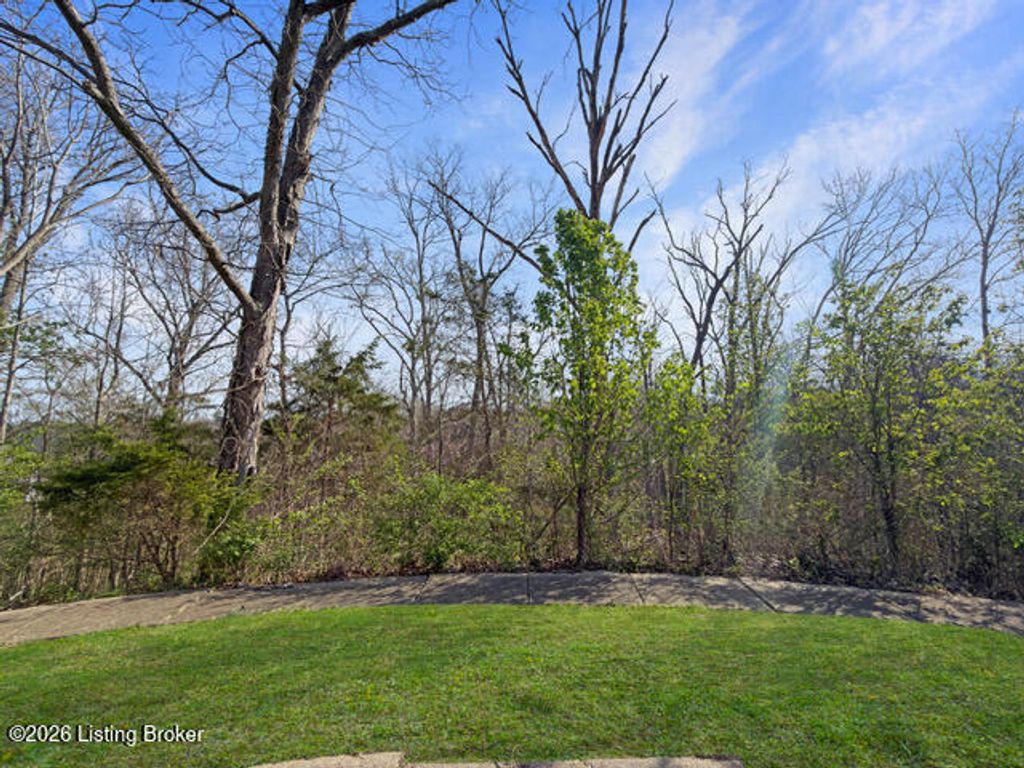 Photo of 0 Lot 131 Oak Leaf Ct, Mt Washington, KY 40047 (MLS # 1713616)