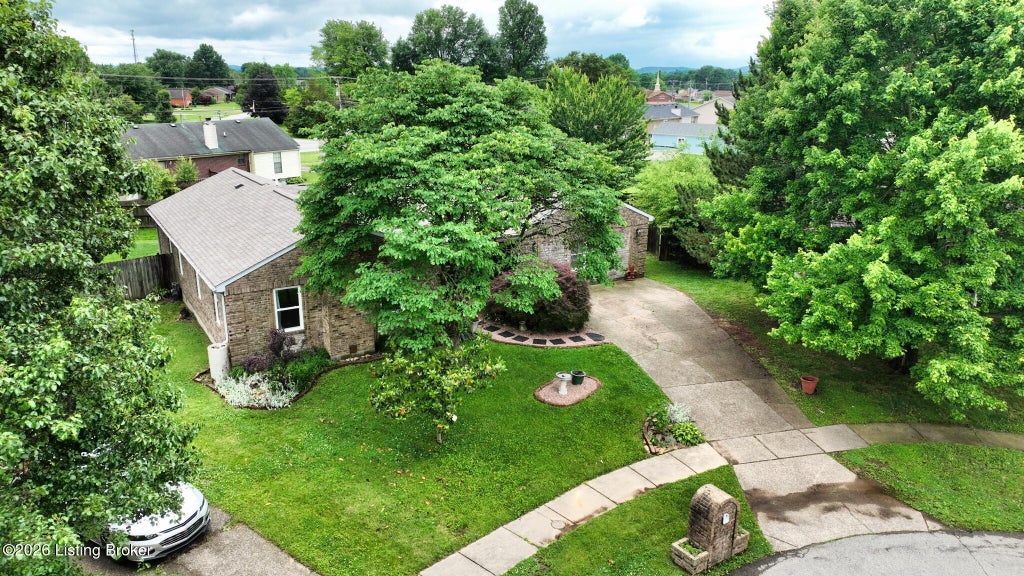 Photo of 4714 Ridgeway Ct, Louisville, KY 40229 (MLS # 1727999)