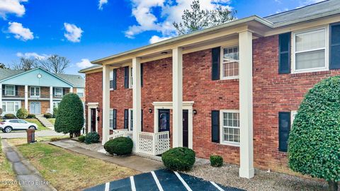 Photo of 1926 Goldsmith Ln #UNIT 75, Louisville, KY 40218 (MLS # 1710159)