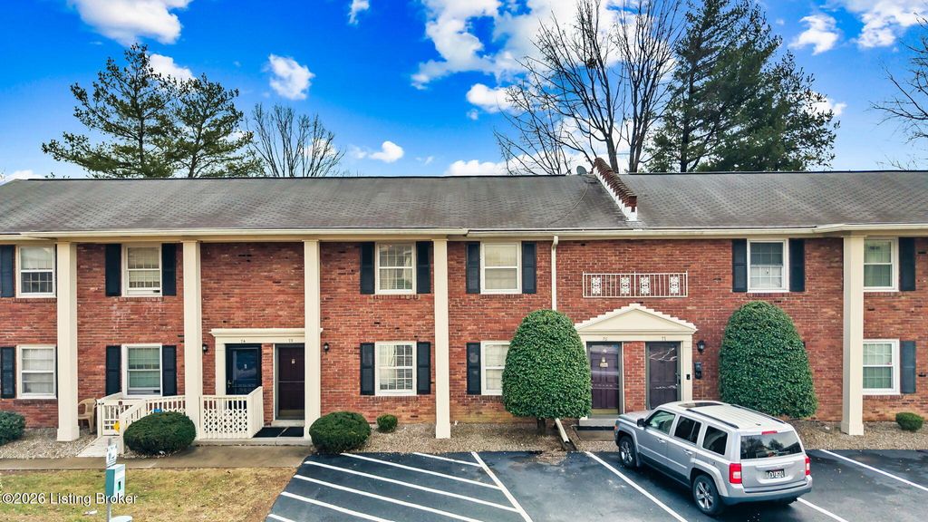 Photo of 1926 Goldsmith Ln #UNIT 75, Louisville, KY 40218 (MLS # 1710159)