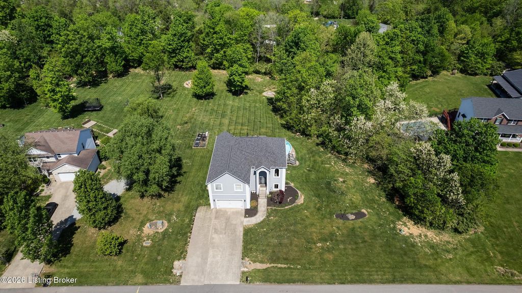 Photo of 6908 Colton Rd, Crestwood, KY 40014 (MLS # 1715634)