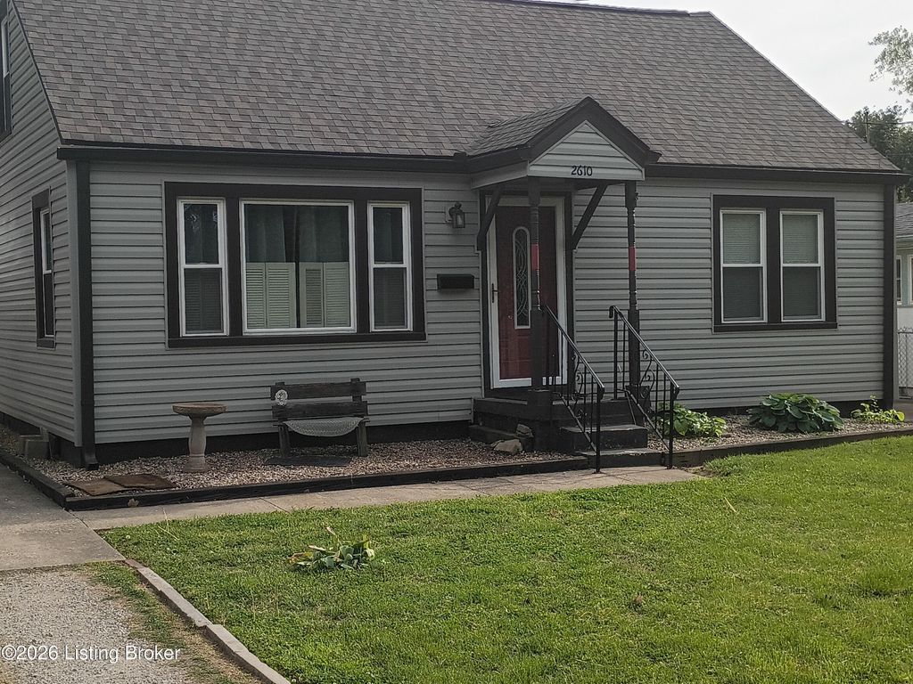 Photo of 2610 Franklin Ave, Louisville, KY 40216 (MLS # 1714470)