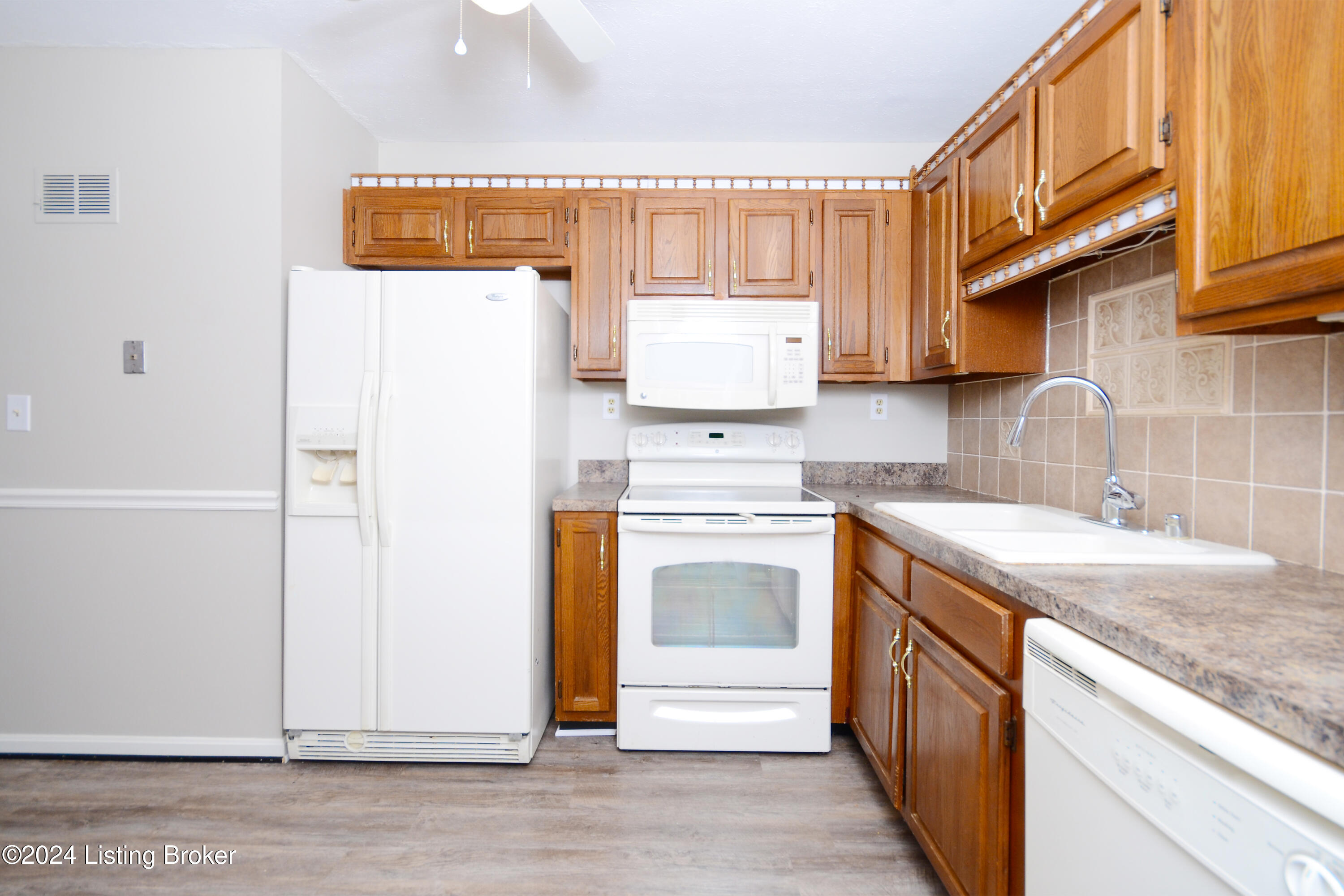 3030 Breckenridge Ln #520, Louisville, Kentucky image 4